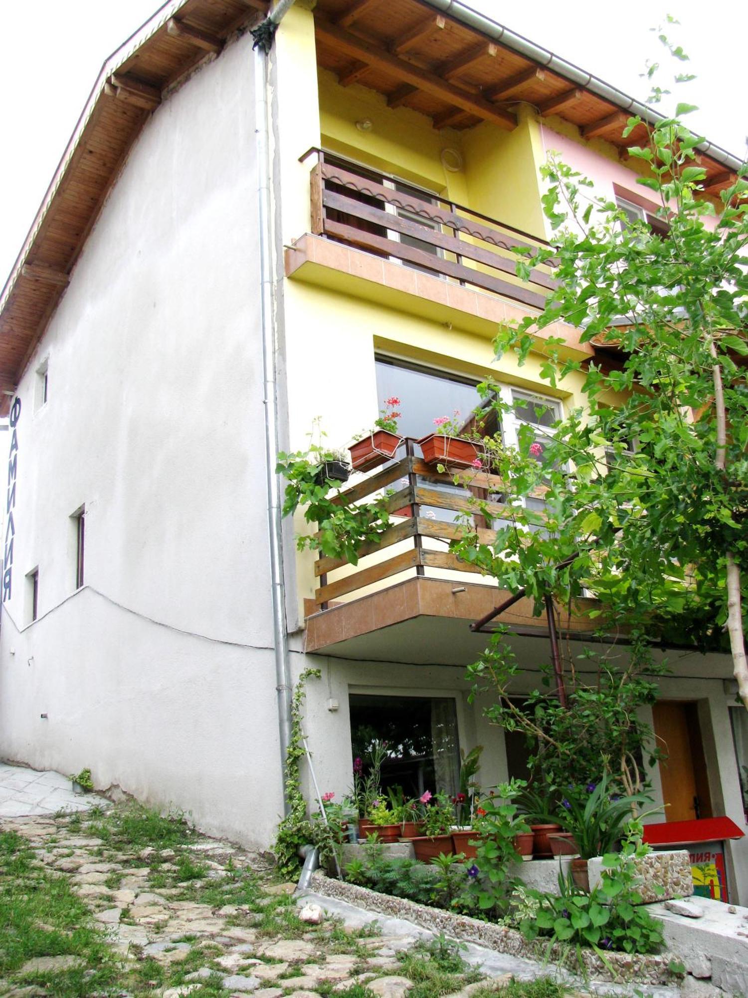 Guest House Familia Samovodene 외부 사진