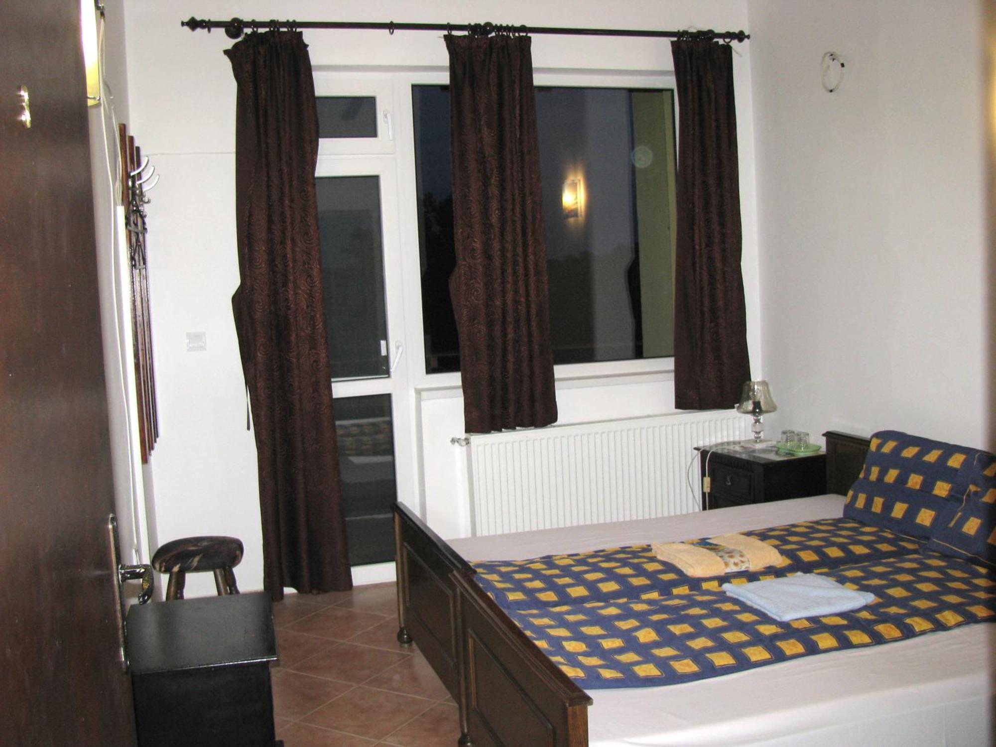 Guest House Familia Samovodene 외부 사진