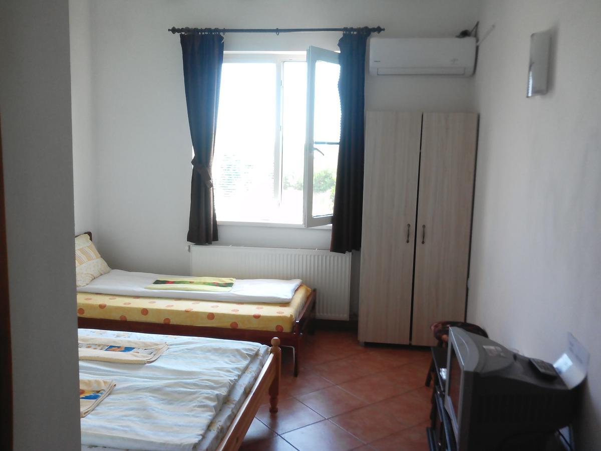Guest House Familia Samovodene 외부 사진