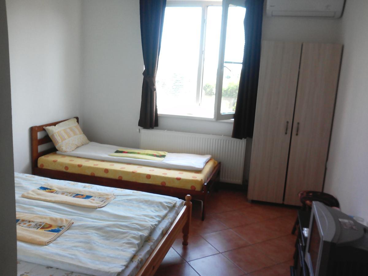 Guest House Familia Samovodene 외부 사진