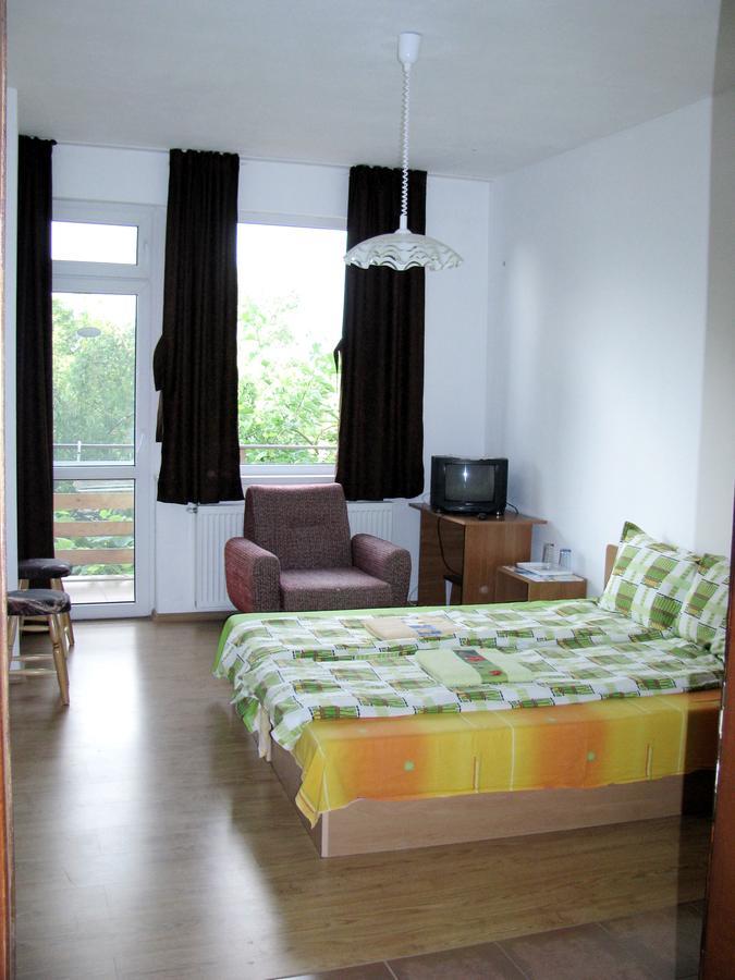 Guest House Familia Samovodene 외부 사진