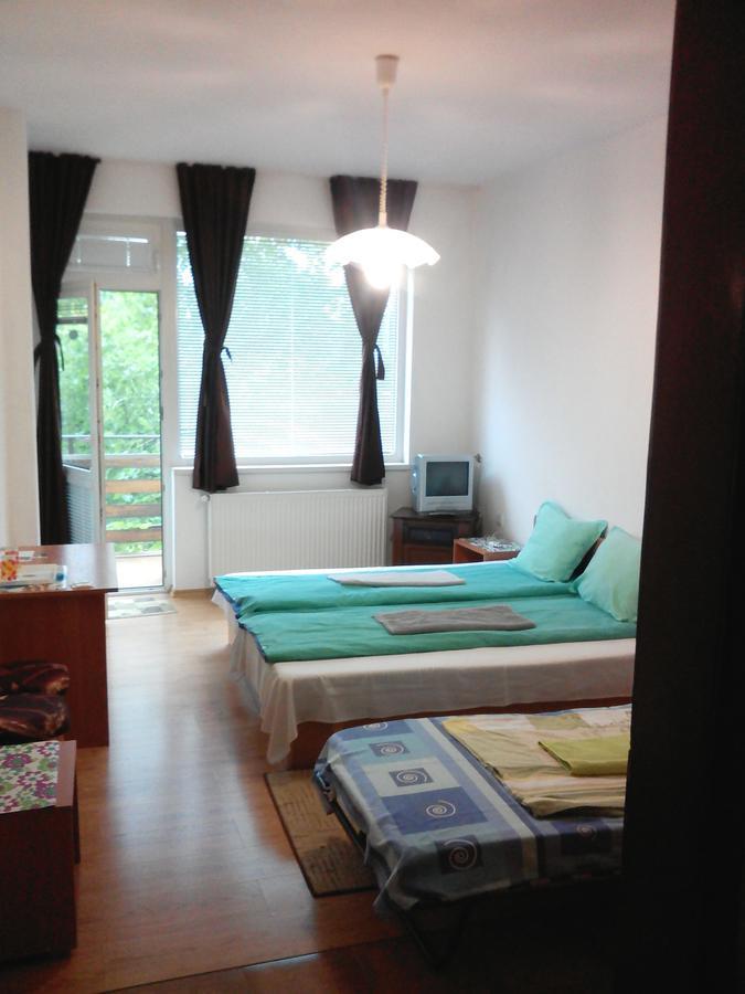 Guest House Familia Samovodene 외부 사진